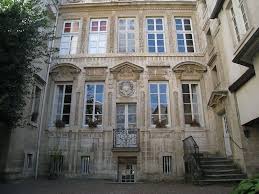 Hotel Fyot Sur La Commune De Dijon Departement De La Cote D Or En 2020 L Architecture Francaise Monuments Historiques Hotel