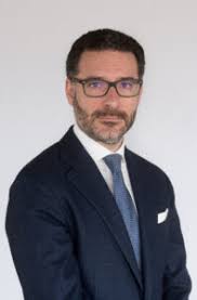 Linklaters nombra tres socios y una counsel en España