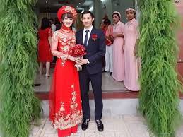 Phó giám đốc khối ngân hàng bán lẻ, giám đốc phụ trách chiến lược và phát triển sản phẩm và giám đốc marketing khối ngân hàng bán lẻ. Tiáº¿n Minh He Lá»™ Dá»± Ä'á»‹nh Sau Khi Káº¿t Hon VÅ© Thá»‹ Trang