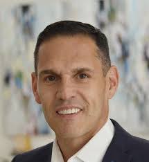 Zachary Simms's Instagram, Twitter & Facebook