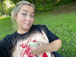 Just wanted to share some pictures of my beautiful girls 🐓😘