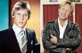 Дмитрий харатьян и лариса долина — русская тоска (лучшие песни 2019). Dmitriyu Haratyanu 60 Kak Akteru Udalos Perezhit Krizis I Otkazatsya Ot Vrednyh Privychek