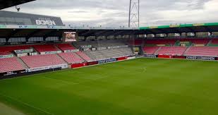 Anfører og profil hos de danske mestre har sat sin signatur på en ny kontrakt Man Utd And Fc Midtjylland Clash On Dlf Grass