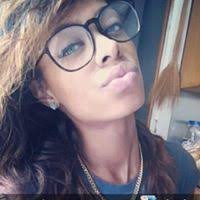 Anna Broom's Instagram, Twitter & Facebook