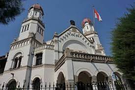 Lawang sewu juga menjadi saksi perlawanan rakyat indonesia terhadap tentara jepang setelah sebelumnya dikuasai penjajah belanda. Lawang Sewu Misteri Gedung Paling Angker Di Semarang Tripcetera
