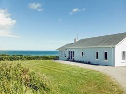 White Lea House Ref Yaaw In Fethard On Sea County Wexford Cottages Com Ireland Cottage Cottages By The Sea Irish Cottage