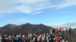 Di sepanjang rute masyarakat banyuwangi antusias menyambut para pebalap. Pelabuhan Tanjung Tembaga Bakal Jadi Akses Kapal Pesiar Tujuan Bromo Ijen Didanai Rp 9 Trilliun Surya Travel