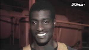 This kid & his dad came up to me at the Maui airport & asked if we could do  the #WorthyClap and I said “Hell Yeah”!!