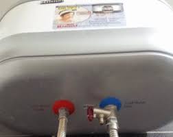 Membuat pengalaman mandi anda menjadi lebih berkesan dengan menggunakan mesin air panas ariston ini. Harga Mesin Air Panas Kamar Mandi Seputar Mesin