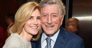 Tony is known the world over as a legendary entertainer. Tony Bennett And His Wife Susan Have Quite The Meet Cute Story