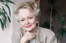 Olivia de Havilland, Golden Age Star Who Challenged Hollywood's Studio  Powers, Has Died at 104