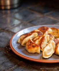 Because of the top quality, and delicious taste of these pork slices, business grew and soon, bee cheng hiang opened its first brick and mortar outlet in 1945. 7 Ide Dendeng Babi Bee Cheng Hiang Terbaik Resep Mozzarella Sticks Ayam