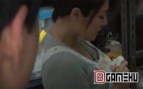 The man is more adaptable to the new situation. Nonton Film Bokeh 2017 Full Movie Sub Indo Debgameku