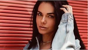 Livia Brito Y La Lista De Los Escandalos Que Ha Protagonizado A Lo Largo De Su Carrera En Mexico Medicos Linea De Vida La Piloto Series Tv Telenovelas Livia brito was born on monday and have been alive for 12,468 days, livia brito next. livia brito y la lista de los