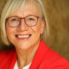 Andrea Erdmann's Instagram, Twitter & Facebook