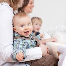 Es gibt viele „klassiker bei der beschäftigung für senioren wie. Kindertisch Fur Die Hochzeit Schone Tipps Ideen Fur Die Kinderbeschaftigung