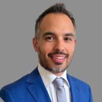 100+ perfiles de «Eduardo T»