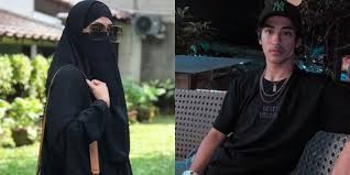 Kebenaran pernikahan umi pipik dan sunu terungkap silet. Sakit Tumor Umi Pipik Berdoa Dipanjangkan Umurnya Agar Bisa Lihat Anak Menikah Kapanlagi Com