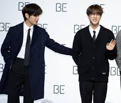 Bts' jin and v reacted to their iconic 'kiss' scene from run bts episode 128 and as adorable as that is, v's reaction definitely proves that . Bts V Had His Friends Send Jin Birthday Wishes To Make Him Feel Appreciated