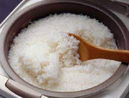 Nasi Merupakan Makanan Pokok Atau Wajib Khususnya Untuk Masyarakat Idonesia Sendiri Makanan Yang Kaya Akan K Rice Cooker Recipes Rice Cooker How To Cook Rice