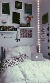 82 Lovely Cute Diy Dorm Room Decoration Ideas College Apartment Decor Minimalist Dorm Diy Apartment Decor