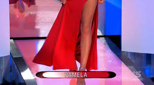 We did not find results for: Uomini E Donne Oggi Il Vestito Della Corteggiatrice Fa Impazzire Tutti