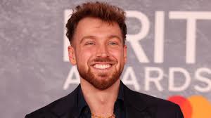 Sam Thompson unveils 'post breakup glow up' and he's the SPIT of wronged  Love Island star