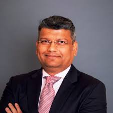 Tis the season to sabotage grad pix! The Wharton School University of  Pennsylvania