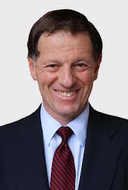 Principled leadership with extensive real estate banking experience