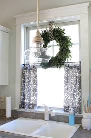 The window coverings in your kitchen will be exposed to more stains, moisture, and heat than any room in your home. 35 Awesome Diy Window Treatment Ideas And Tutorials 2017