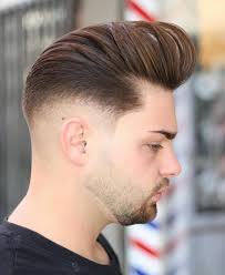 Mid fade with quiffs foto of mid fade haircuts but within the category, it seems most men prefer the sleeker high fade haircut. Efectos Desvanecidos