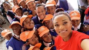 Dj zinhle's new bae revealed. Dj Zinhle Height Weight Age Boyfriend Family Facts Biography