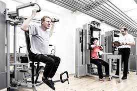 Kieser training ist der spezialist für gesundheitsorientiertes krafttraining und bietet eine ärztlich angeleitete kräftigung des gesamten. Kieser Training Die Besten Fitnessstudios In Eimsbuttel