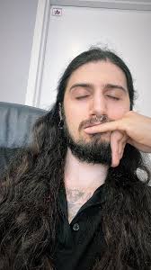 hello everyone! today (03/05/25) marks 1 year of having my septum, i have  moved from a 16 to a 14 throughout the time ive had it and its healed now  and i