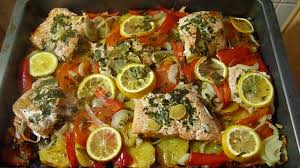 Hallo meine lieben, heute gibt es lachs aus dem ofen. Lachs Im Ofen Mit Gemuse Firinda Sebzeli Balik Youtube