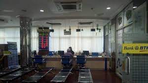 Meski ada libur lebaran, sejumlah bank tetap menjalankan operasional kantor untuk melayani nasabah. Selama Libur Lebaran 2019 Sejumlah Perbankan Di Banjarmasin Tetap Beroperasi Ini Jenis Layanannya Banjarmasin Post