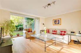 Situated on the 2nd floor of this.right and airy apartment offers spacious living. Berkeley Road Barnes Sw13 2 Bed Bungalow 575 000