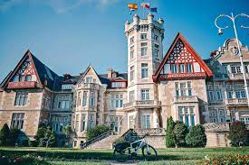 The uc has a very strong international vocation, both in education and research, and has established and maintains a significant number of strong ties with other universities in europe and across the world and is an active member of national and international networks. 7 Tipps Fur Santander In Spanien Der Geheimtipp In Kantabrien