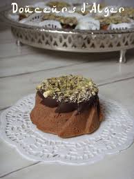 Couronne Chocolat Et Pistache Chocolat Alimentation Patisserie