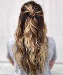 Acconciature Capelli Lunghi 250 Idee Facili E Bellissime Elegant Braided Hairstyle Long Hair Styles Long Thick Hair