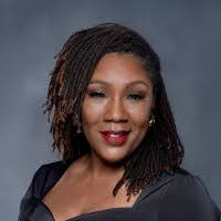 Kim Luce's Instagram, Twitter & Facebook