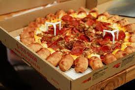 Meatlovers Cheesy Volcano Pizza From Pizza Hut Food Amazing Food Yummy Food