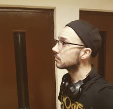 Nabil González 在Instagram 上发布：“Found the right docker hat 👌🏻 @zara _____”