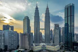 At 451.9 meters (1,482.6 feet), the petronas twin towers was considered the tallest building from 1998 to 2004 when measured from the base to the antenna, or spire. Petronas Twin Towers Malaysia 11 Great Spots For Photography