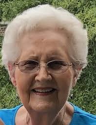 Hannah Mathis's Instagram, Twitter & Facebook