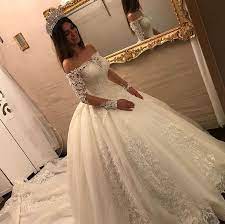 Auf unseren 500 qm verkaufsfläche sind wir immer bemüht, ihnen ein möglichst. Luxus Brautkleider Lace Long Sleeves Princess Brautkleider Gunstige Hochzeitskleid Brautkleider Gunstige Gunstige Hochzeitskleider Brautkleid Brautmode