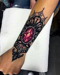 Schone Tattoos Fur Frauen Grosses Tattoo Am Arm Rosa Diamant Diamant Frau Arm Diamant Frau Frauen Fur Coole Tattoos Schone Tattoos Tattoos Frauen