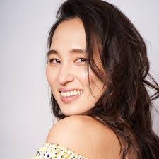 Alexandra Wright's Instagram, Twitter & Facebook