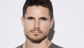 Float: Robbie Amell to Star in, Produce Film Based
