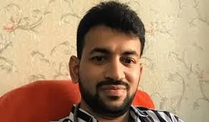 Si Dr. Gade Sumanth Reddy, isang 37-taong gulang na doktor mula sa  Warangal, India ay brutal na pinatay dahil sa isang pag-atake na pinlano ng  kanyang asawa at ng kanyang kabit. :